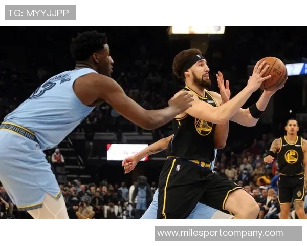 小乔丹传授防守秘诀奎因全力以赴争抢每个篮板的决心